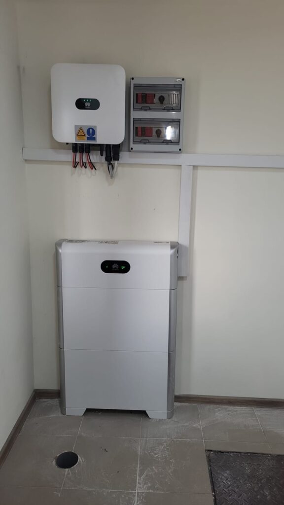 Sistem de stocare Huawei LUNA2000-10-S0, baterie LiFePo4 10.0 kWh